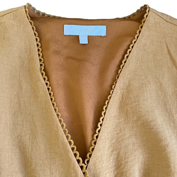 WAYF Delancy Shirred Waist V-Neck Top XS - Picture 4 of 5